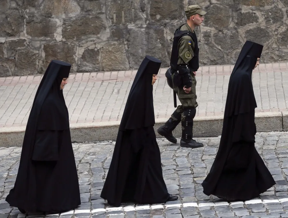 The Day in Photos – July 27, 2015