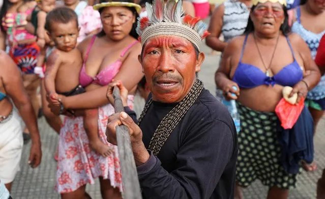 Indigenous people protest demanding for security in the region, following the disappearance of British journalist Dom Phillips and indigenous expert Bruno Araujo Pereira, who went missing while reporting in a remote and lawless part of the Amazon rainforest, near the border with Peru, in Atalaia do Norte, Amazonas state, Brazil on June 13, 2022. (Photo by Bruno Kelly/Reuters)