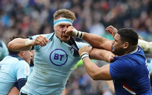 Mohammed Haouas of France punches Jamie Ritchie of Scotland and is later sent off after being shown a red card during the 2020 Guinness Six Nations match between Scotland and France at Murrayfield on March 08, 2020 in Edinburgh, Scotland. (Photo by David Rogers/Getty Images)