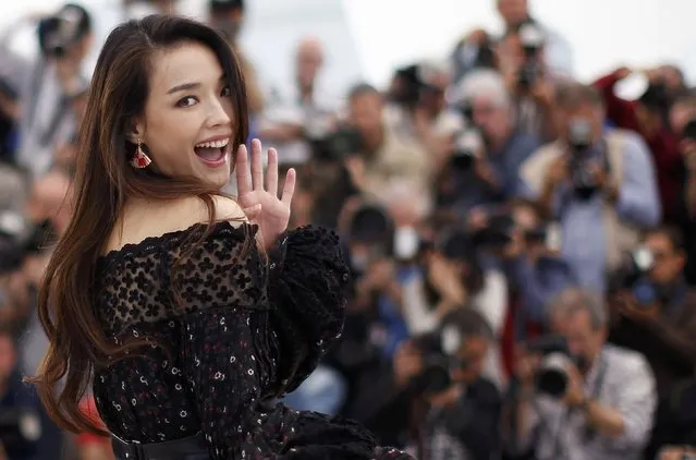 Cast member Shu Qi poses during a photocall for the film “The Assassin” (Nie yin niang) in competition at the 68th Cannes Film Festival in Cannes, southern France, May 21, 2015. (Photo by Eric Gaillard/Reuters)