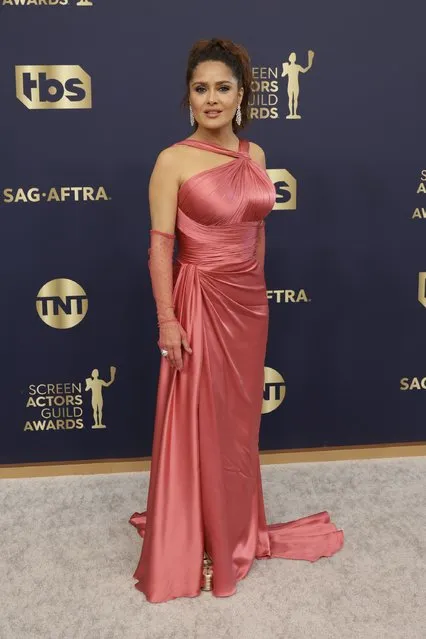 Mexican-American actress Salma Hayek attends the 28th Annual Screen Actors Guild Awards at Barker Hangar on February 27, 2022 in Santa Monica, California. (Photo by Frazer Harrison/Getty Images)