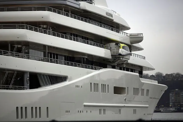 The Eclipse, reported to be the largest private yacht in the world, is viewed docked at a pier in New York on February 19, 2013 in New York City. The boat, which measures 557ft in length and is estimated to cost 1.5 billion US dollars, is owned by Russian billionaire Roman Abramovich and arrived into New York on Wednesday.  (Photo by Spencer Platt)