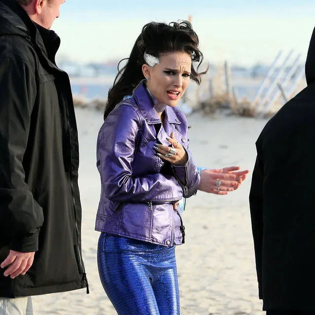 Actress Natalie Portman flashes her belly button in a sheer black top filming “Vox Lux” at Plumb Beach in Brooklyn, New York on March 5, 2018. (Photo by Christopher Peterson/Splash News and Pictures)