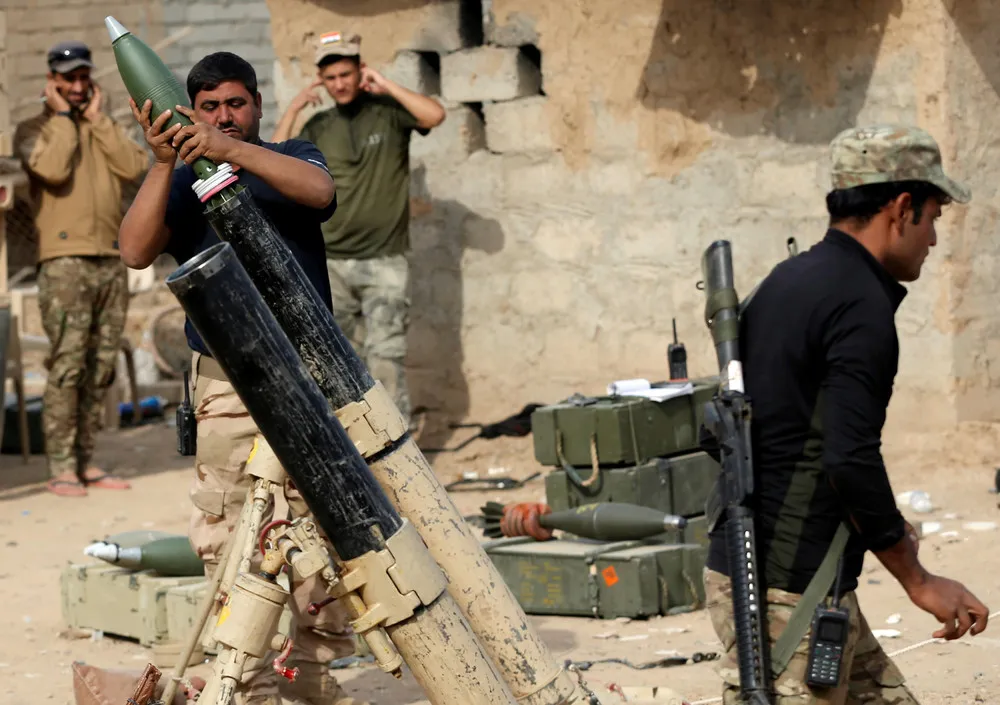 Iraqi Forces Push into Mosul