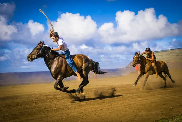“‘A’ati Hoi en Vai Hü”. Horse Race in Eastern Island. Photo location:  Eastern Island . (Photo and caption by Agustin Rodriguez Garcia/National Geographic Photo Contest)
