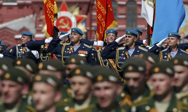 Russian servicemen march during the Victory Day parade, marking the 71st anniversary of the victory over Nazi Germany in World War Two, at Red Square in Moscow, Russia, May 9, 2016. (Photo by Sergei Karpukhin/Reuters)