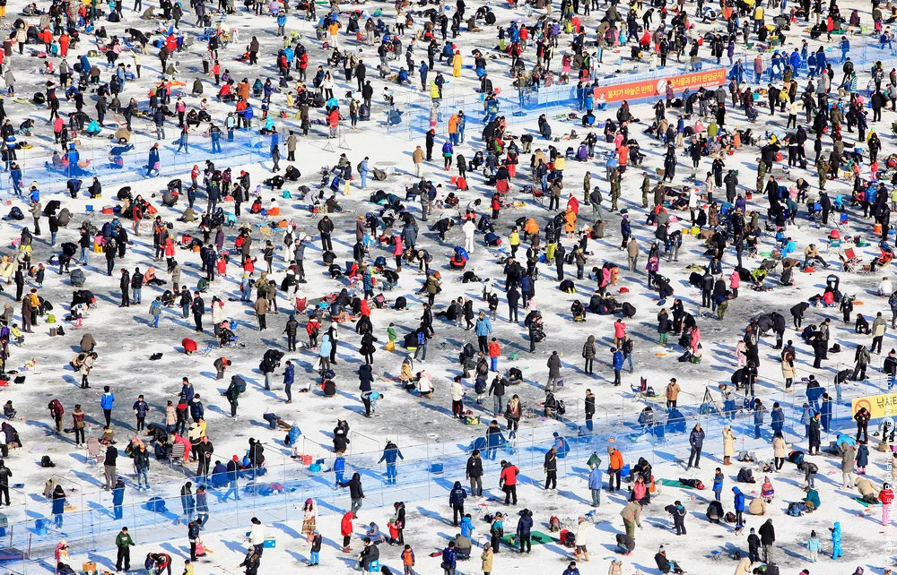 South Koreans Celebrate Ice Festival