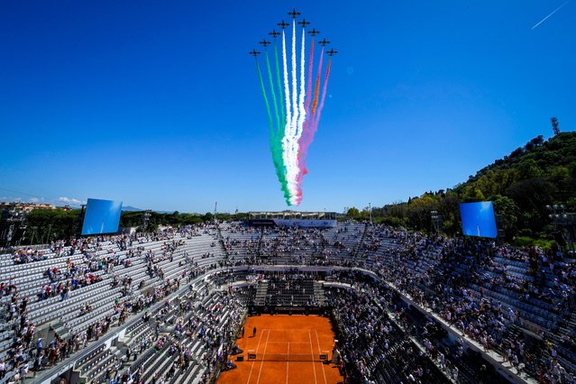Aircraft of The Frecce Tricolori (Tricolor Arrows) Italian Air Force aerobatic squad fly above the central court of the Foro Italico before a men's tennis semifinal match at the Italian Open tennis tournament, in Rome, Friday, May 17, 2024. (Photo by Andrew Medichini/AP Photo)