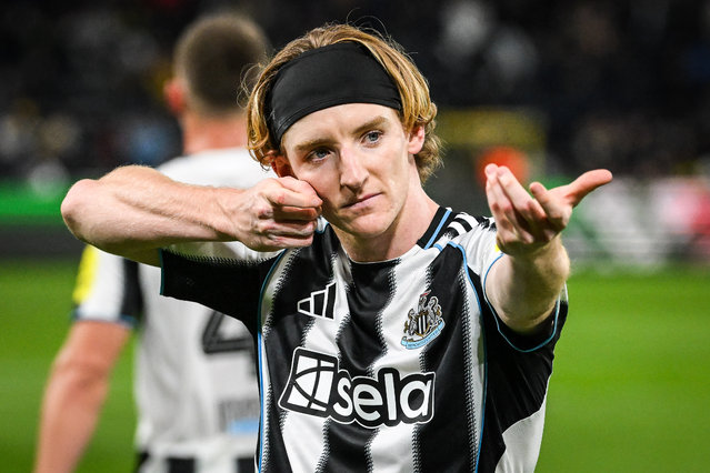 Anthony Gordon of Newcastle celebrates after he puts his side 3-0 ahead with his second penalty of the night at Lotto Park, Brussels, Belgium on October 1, 2025. (Photo by David Winter/Rex Features/Shutterstock)