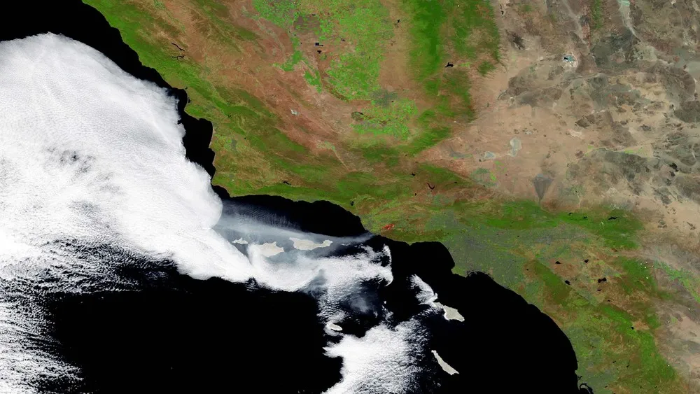 Early Southern California Wildfires Threaten Area