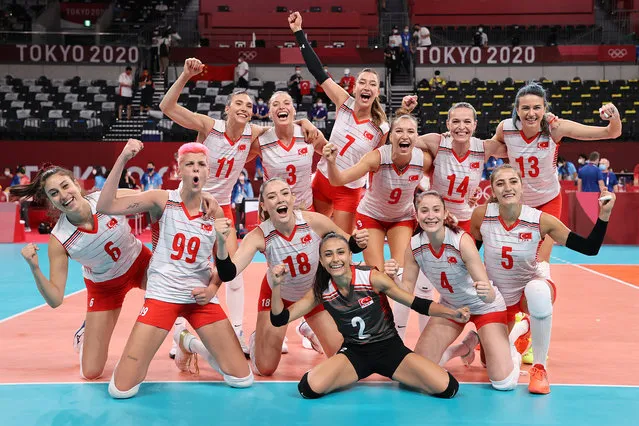 Team Turkey celebrates after defeating Team China during the Women's Preliminary - Pool B on day two of the Tokyo 2020 Olympic Games at Ariake Arena on July 25, 2021 in Tokyo, Japan. (Photo by Toru Hanai/Getty Images)