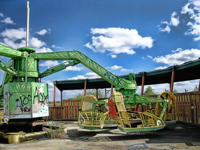 Abandoned Six Flags - New Orleans