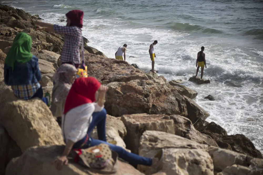 Palestinians Enjoy the Israel's Beaches