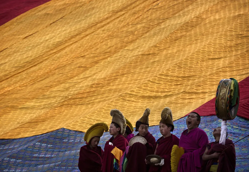 Tibetan Buddhists Celebrate Monlam