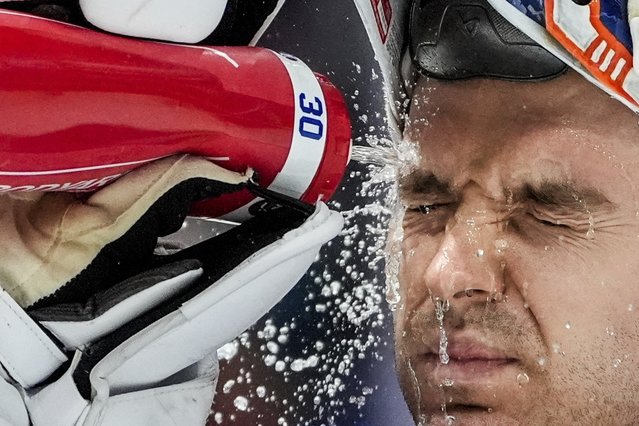 New York Islanders goaltender Ilya Sorokin cools off during first period of an NHL hockey game against the Boston Bruins, Wednesday, November 27, 2024, in Elmont, N.Y. (Photo by Julia Demaree Nikhinson/AP Photo)