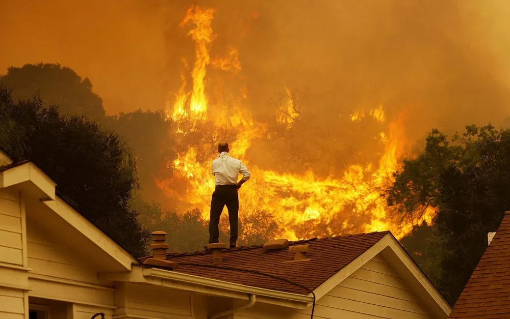 Early Southern California Wildfires Threaten Area