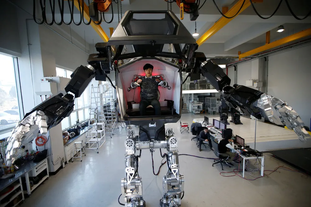 Method-2 – First Prototype Piloted Mech
