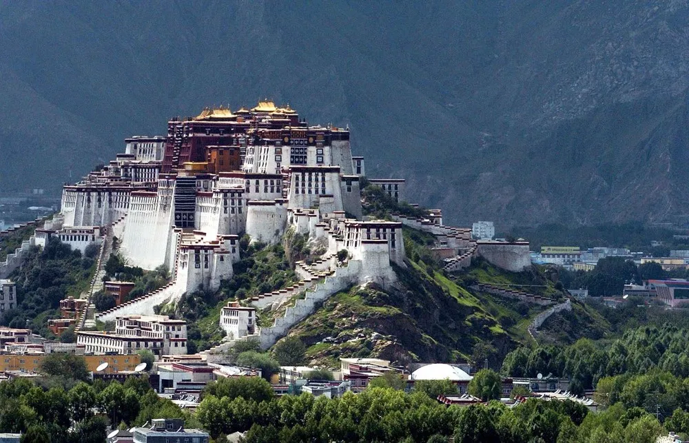 Potala Palace in Tibetan