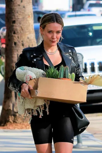 Hilary Duff might have a garden project in the works because the actress/singer just bought a handful of flowers and succulents while out in Studio City in Los Angeles, CA. on January 14, 2020. (Photo by Backgrid USA)