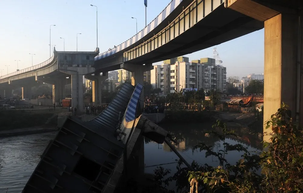Large Portion of Kolkata Flyover Collapses