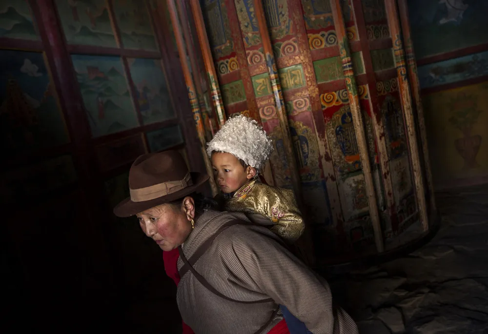 Tibetan Buddhists Celebrate Monlam