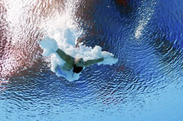 Laura Marino of France is seen underwater during the women's 10m platform semi final at the Aquatics World Championships in Kazan, Russia July 29, 2015. (Photo by Stefan Wermuth/Reuters)
