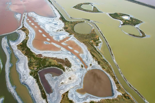 The colorful Salt Lake in Yuncheng, China, on September 26, 2024. (Photo by Costfoto/NurPhoto/Rex Features/Shutterstock)