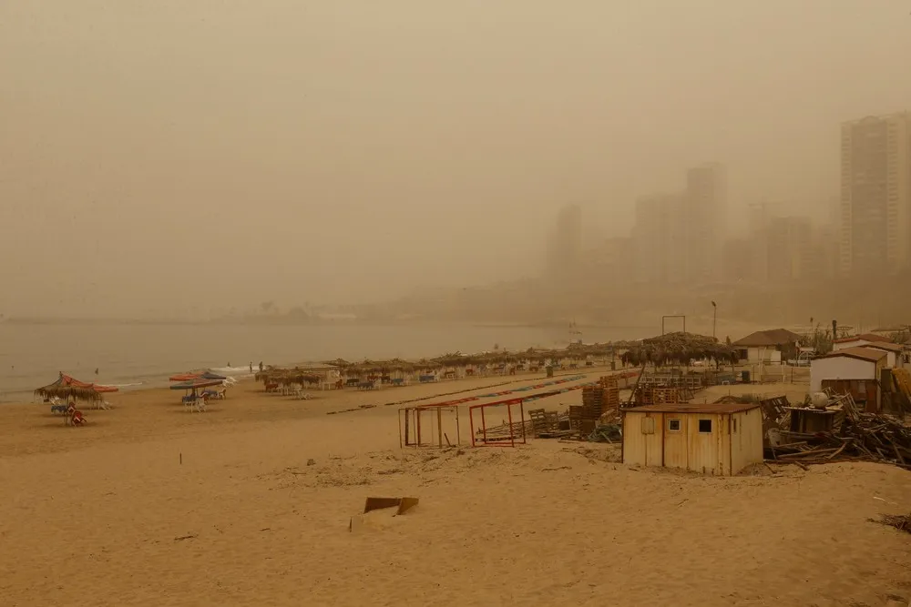 Heavy Sandstorm Swept across Middle East