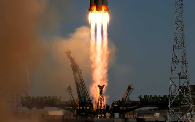 A Soyuz-2.1b carrier rocket, carrying a Bion-M satellite blasts off from a launch pad in the Russian leased Kazakhstan’s Baikonur cosmodrome, on April 23, 2013. Bion-M, part of the Russia’s space program, is to conduct fundamental and applied research in space biology, physiology and biotechnology while in orbit, RIA-Novosti news agency reported. (Photo by AFP Photo)