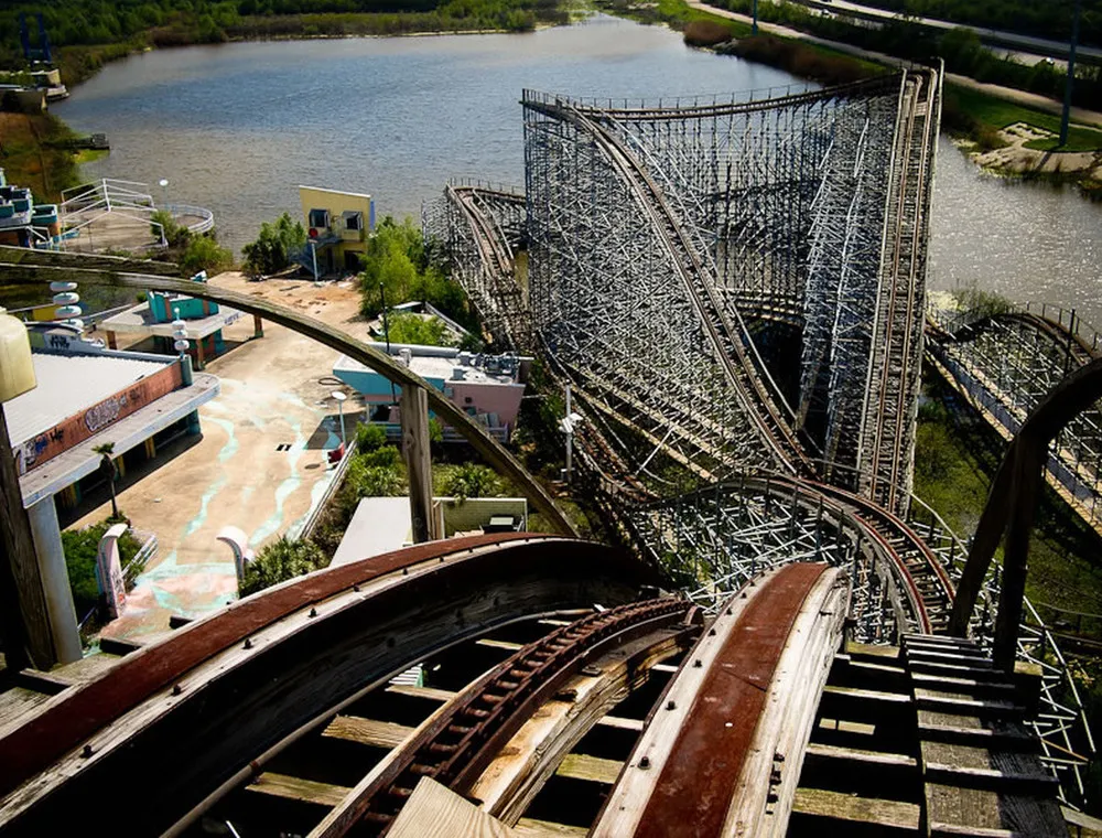 Abandoned Six Flags – New Orleans