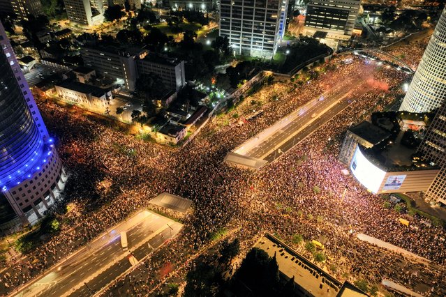 A drone view of protesters as they rally to show support for the hostages who were kidnapped during the deadly October 7 attack, amid the ongoing conflict in Gaza between Israel and Hamas, in Tel Aviv, Israel on September 1, 2024. (Photo by Or Hadar/Reuters)