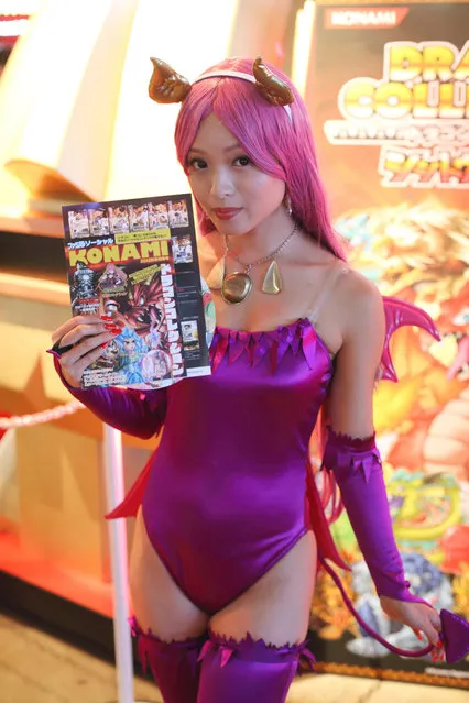 Hot Promotional Models and Cosplay Girls: Tokyo Game Show 2012