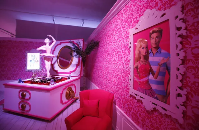 A room is pictured inside a “Barbie Dreamhouse” of Mattel's Barbie dolls in Berlin, May 16, 2013. (Photo by Fabrizio Bensch/Reuters)