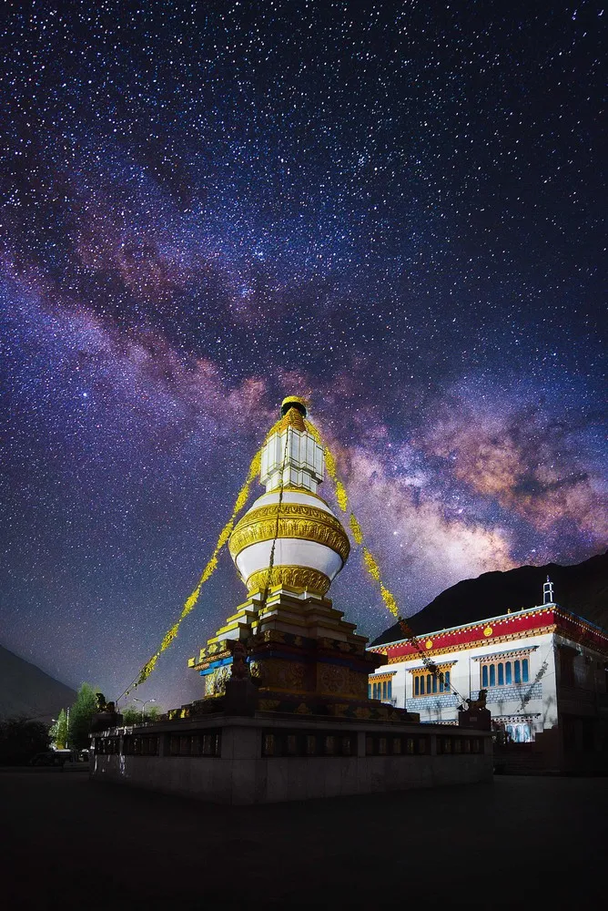 Tibet under the Stars