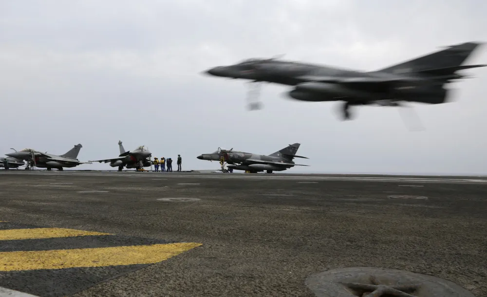 French Carrier in Gulf Lends Support to Anti-IS Mission