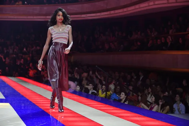 A model presents a creation from the Fall/Winter 2019/20 Women collection by Tommy Hilfiger during the Paris Fashion Week, in Paris, France, 02 March 2019. (Photo by Julien de Rosa/EPA/EFE)