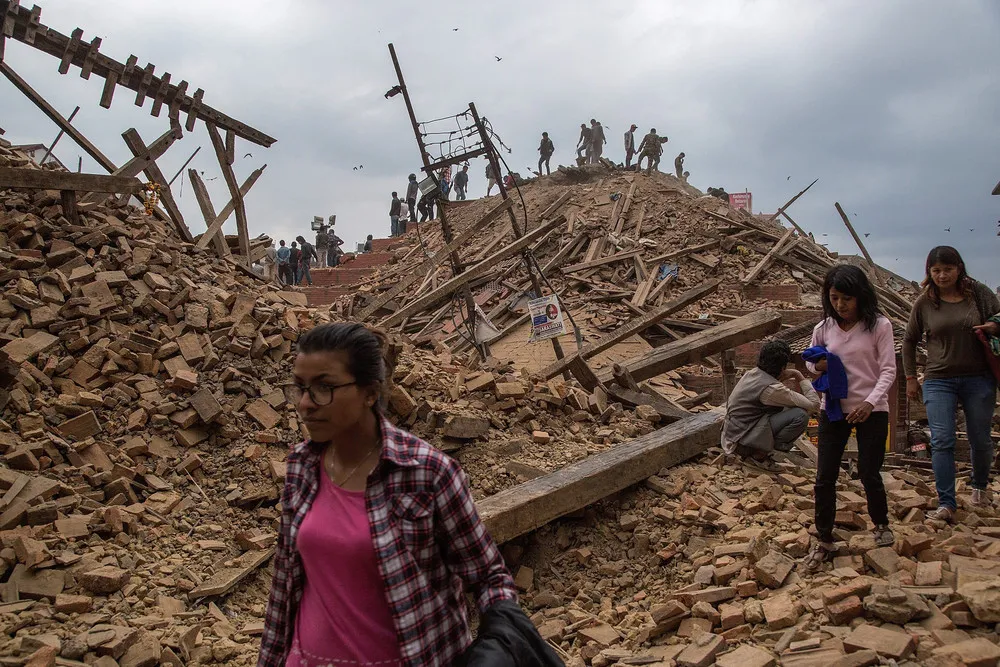 Magnitude 7.8 Earthquake hits Nepal (150+ Photos)