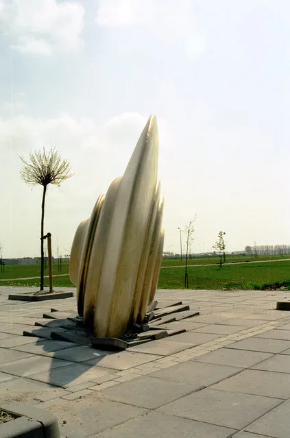 Fallen (Location - Secondary school 'Het Baken' Almere, Holland)