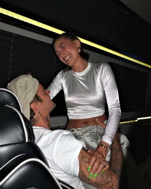 American model, media personality and socialite Hailey Bieber mounts her husband, Canadian singer Justin, with a huge grin on her face in the second decade of April 2023. (Photo by Hailey Bieber/Instagram)