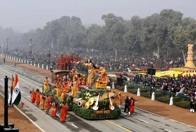 A tableau from the eastern state of West Bengal is displayed during the Republic Day parade in New Delhi, India, January 26, 2016. (Photo by Altaf Hussain/Reuters)