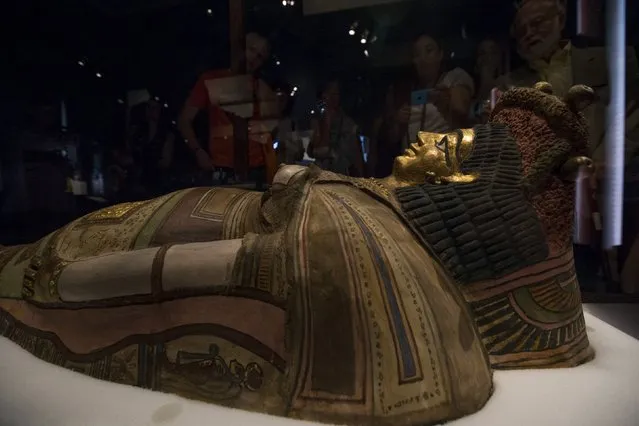A coffin lid is seen on display during a media preview for the exhibit “Mummies: New Secrets from the Tombs” at the Natural History Museum of Los Angeles County in Los Angeles, California September 10, 2015. (Photo by Mario Anzuoni/Reuters)