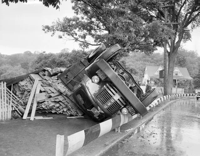 Malden auto accident lumber truck, 1951. (Photo by Leslie Jones)