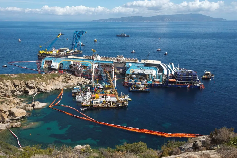Costa Concordia Upright