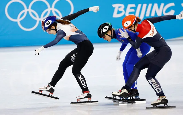 Suzanne Schulting (1) of Netherlands, South Korean Choi Minjeong (40) and Italian Arianna Fontana (3) in action during the Women's 1500m quarterfinals of the Short Track Speed Skating events at the Beijing 2022 Olympic Games, Beijing, China, 16 February 2022. (Photo by Evgenia Novozhenina/Reuters)