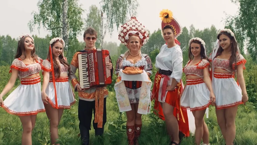 Clip of the Day: Марина Король – Россия. Я патриотка (Official Music Video)