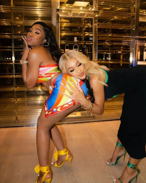 Rappers Caresha in the first decade of September 2022 gets close to Saweetie in a funny photo. (Photo by saweetie/Instagram)