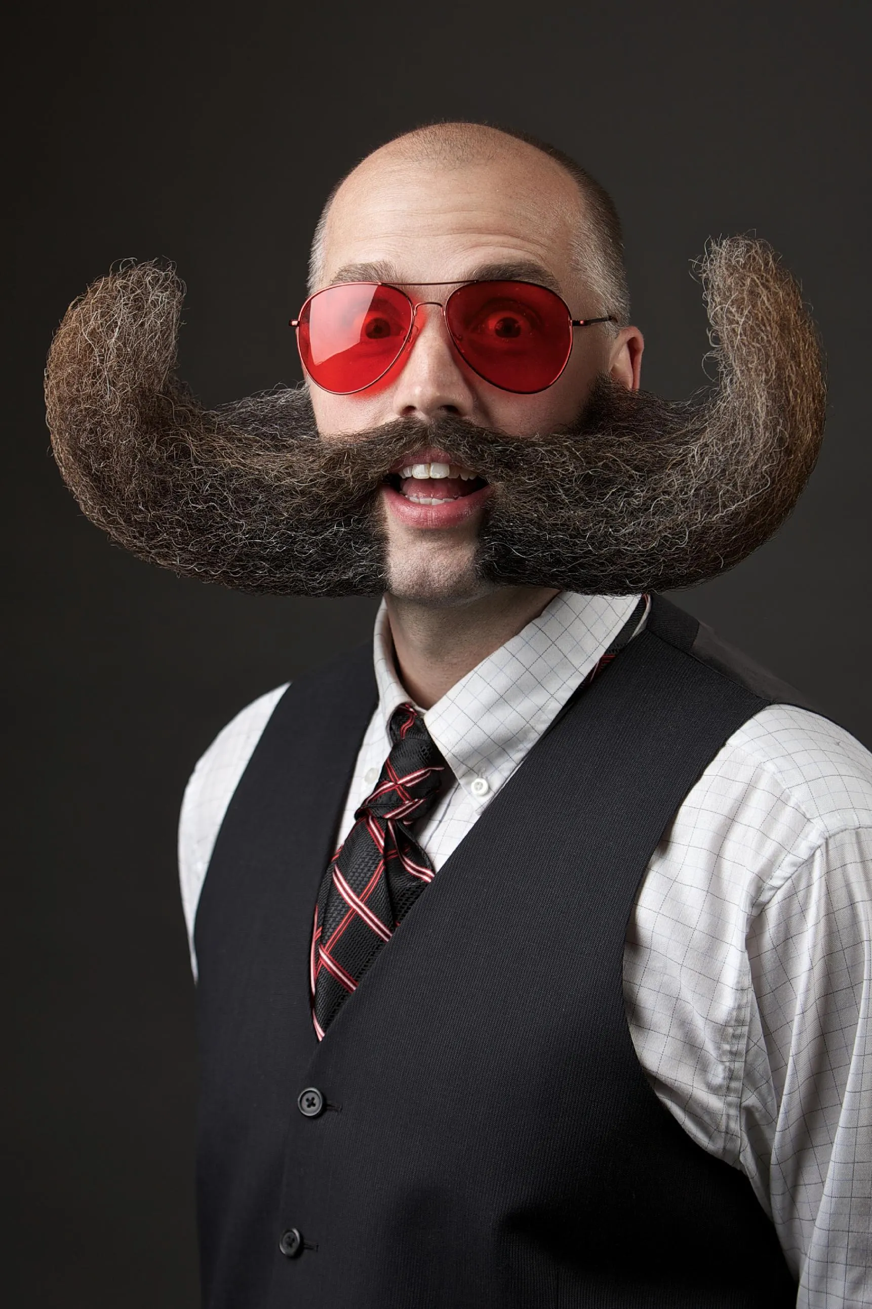 Самый смешной мужчина. Смешные мужские бороды. Необычная борода. Смешные усы. Усатый бородатый.