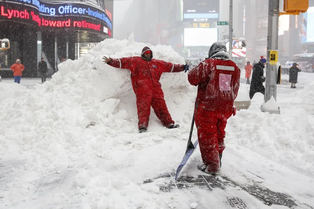 Blizzard Blasts American East Coast
