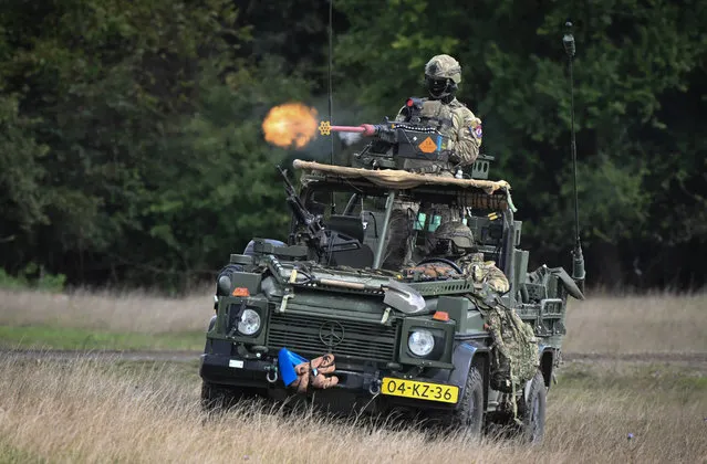 Dutch army soldiers take part in an exercise of NATO's Battle group forward presence (BGFP) at the Cincu training facility in central Romania on September 20, 2022. (Photo by Daniel Mihailescu/AFP Photo)