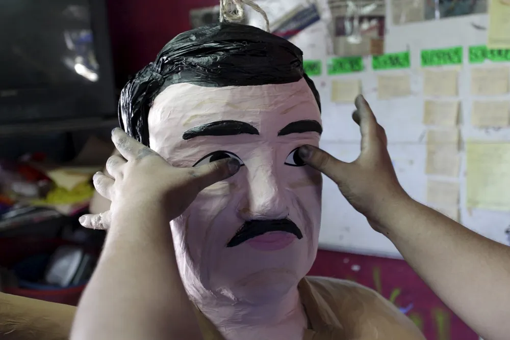 Make “El Chapo” in Piñata